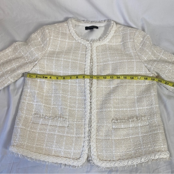 Ann Taylor Braided Trim White Tweed Jacket with eyelet closure. Size 4. NWOT. - Picture 6 of 10